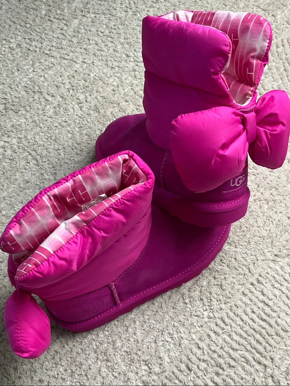 UGG Kids' Bailey Bow Maxi Hot Pink Size 3 Style#1130756K